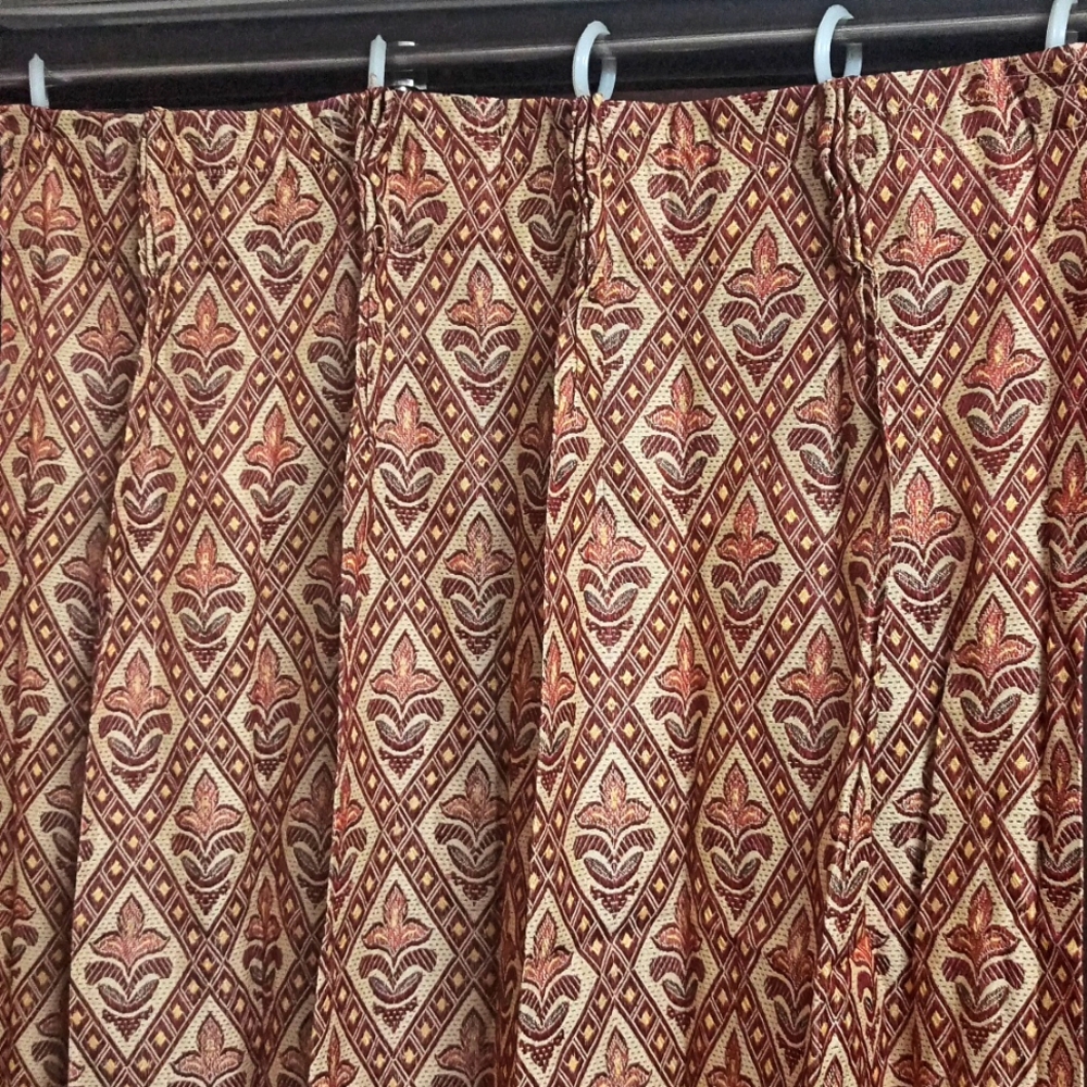 Curtains - Picture 1 of 5